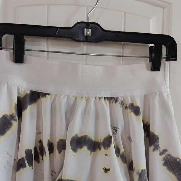 Lululemon Athletica Wide Waistband Tiered Skirted Court Rival Skort - Picture 4 of 4